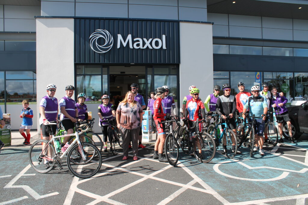 Malin2Mizen Cycle 14 Group photo 10 Maxol 2 CloudAssist